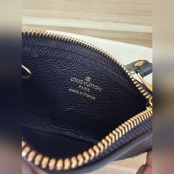 Louis Vuitton Key Pouch - Picture 11 of 15